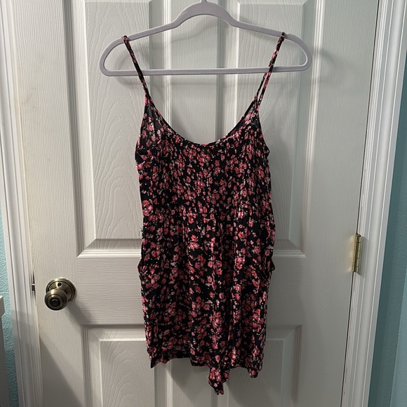 Aeropostale x Bethany Mota Floral Lightweight Romper - Picture 7 of 8